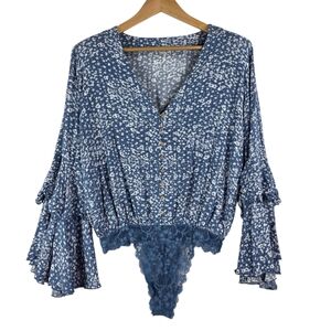 Intimately by Free people floral V neck lace accent bell sleeves boho bodysuit